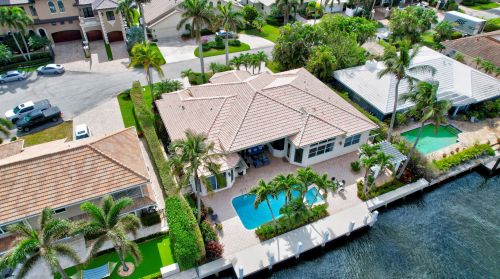 955 Gardenia Dr, Delray Beach FL  33483-4806 exterior