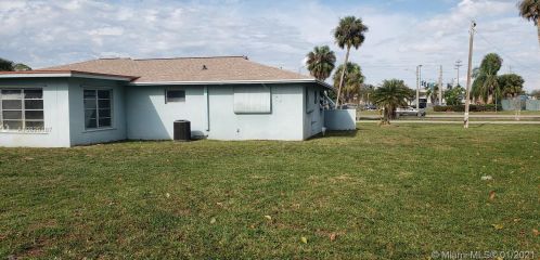 1404 Grandale St, Lehigh Acres, FL 33936-5820