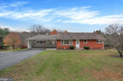 7337 Fishing Creek Valley Rd, Harrisburg, PA 17112-9679