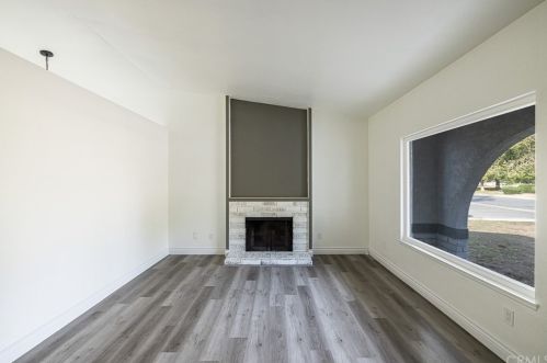 4564 Park Dr, San Bernardino, CA 92407-3351
