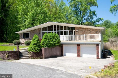 4 Springhill Rd, West Deptford, NJ 08051-1602