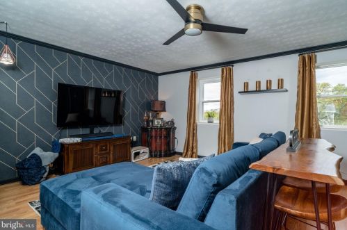 150 Windy Knoll Dr, Harrisonburg VA  22802-8886 exterior