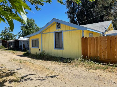 2103 Robertson Rd, Modesto CA  95351-3434 exterior
