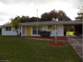 166 Fairview Ave, Fort Myers, FL 33905-2813