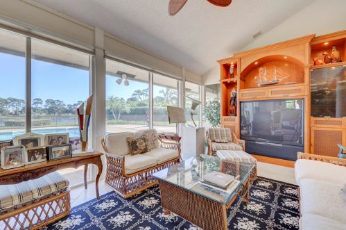 5215 Estates Dr, Delray Beach FL  33445-4385 exterior