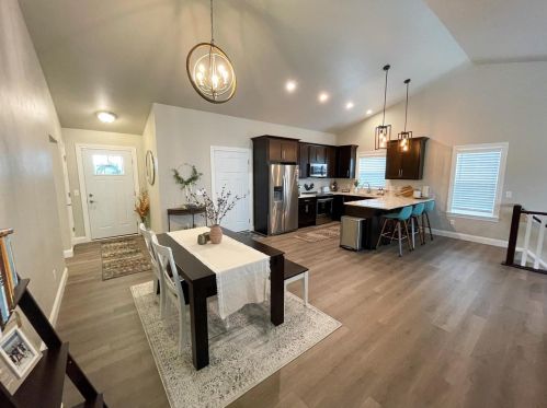 1372 Primrose Ln, Fond Du Lac WI  54935-1879 exterior