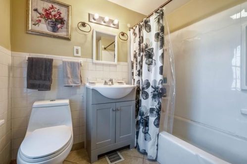 324 Elm Rd, Ambridge PA  15003-2134 exterior