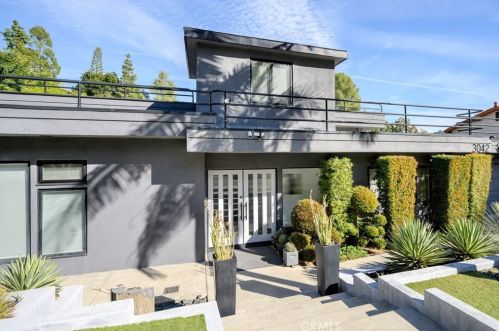 3042 Paddington Rd, Glendale, CA 91206-1333