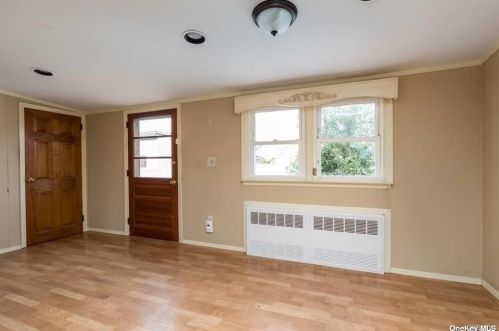 2335 Mitchell Pl, North Bellmore NY  11710-3332 exterior