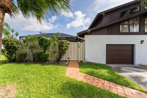 9730 Boca Gardens Pkwy, Boca Raton, FL 33496-1725
