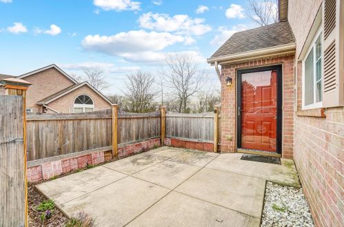 1948 Farmbrook Cir, Darbydale, OH 43123-9492