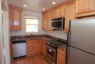 12 Los Flores Ave, South San Francisco CA  94080-2236 exterior