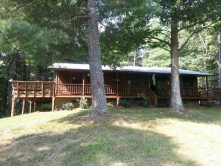 820 Shaners Way, Hillsville, VA 24343-5204
