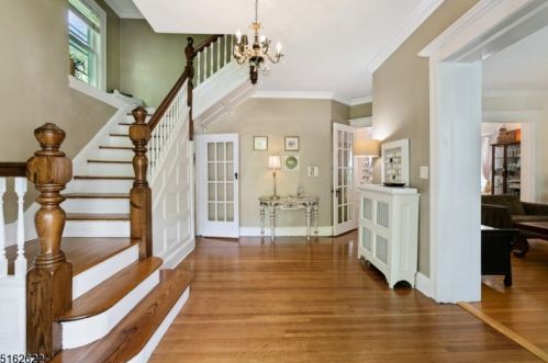 305 Mountain Ave, Montclair NJ  07043-1021 exterior