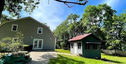 2 Butterfield Ln, Stratham NH  03885-2344 exterior
