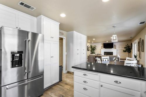 1900 Foxtail Ct, Turlock CA  95382-2890 exterior