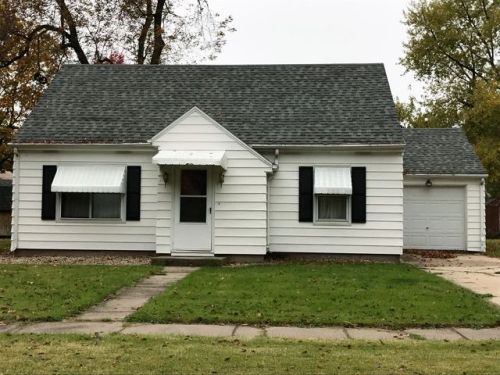907 Seminary St, Lime City, IA 52778-9400