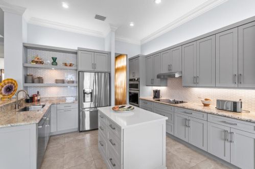 10823 Broadview Bay Pt, Boynton Beach FL  33473-4904 exterior