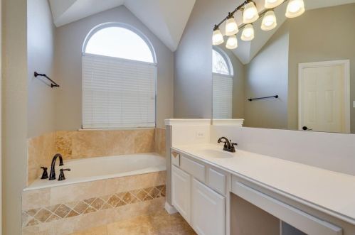 713 Sierra Ln, Lewisville TX  75028-7186 exterior