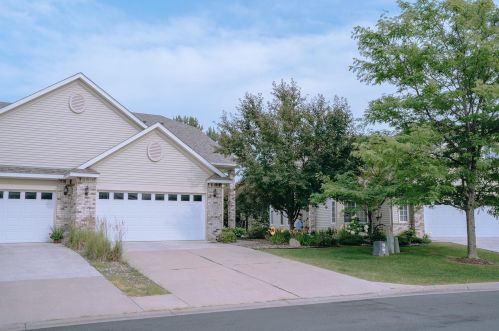 1103 Sunset Ct, Waterford, MN 55057-3255