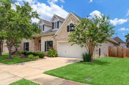 2107 Stonewood Heights Ct, Pearland, TX 77581-2275