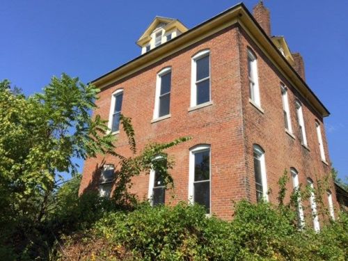 115 Pierce St, Marion, KY 42064-1121