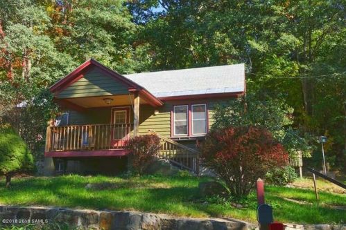 10 Overbrook Rd, Hague, NY 12836-2002