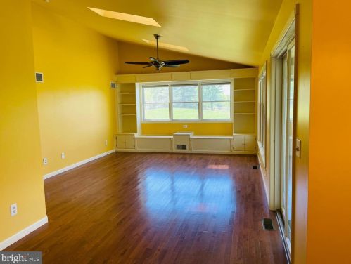 2879 Perkiomenville Rd, Harleysville PA  19438-1343 exterior