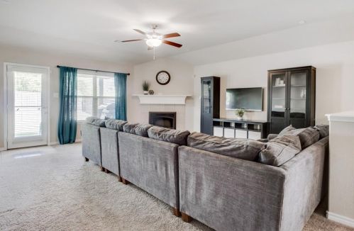 8613 Vista Royale Dr, Fort Worth TX  76108-7944 exterior