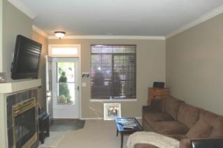 51 Wentworth Rd, Bedminster NJ  07921-2008 exterior