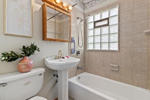 4129 Kingan Ave, Milwaukee WI 53235-4778 exterior