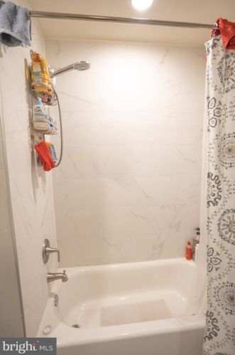 7046 Chew Ave, Philadelphia PA 19119-1846 exterior