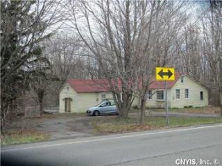 1153 Old Seneca Tpke, Skaneateles NY  13152-9344 exterior
