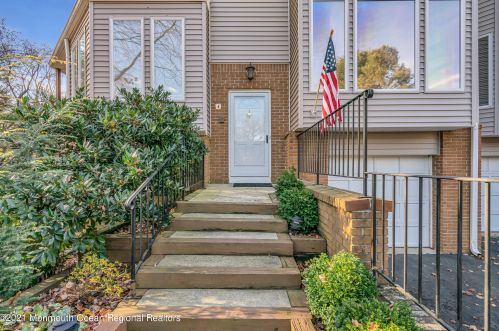 4 Ambassador Dr, Tinton Falls, NJ 07701-2290