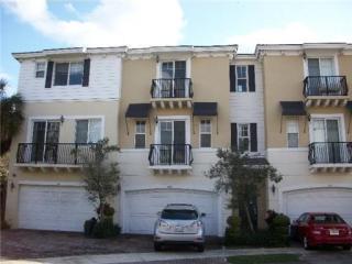 509 39th Cir, Boca Raton FL  33431-5729 exterior