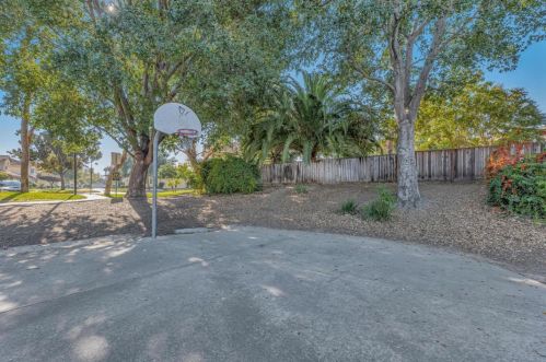 17337 Tassajara Cir, Morgan Hill CA  95037-7023 exterior