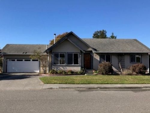 3110 Bonanza St, Mckinleyville, CA 95519-9480