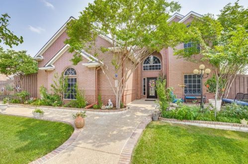 1108 River Rock Dr, Kennedale, TX