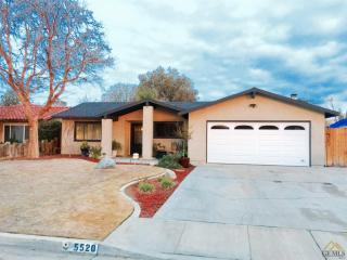 5520 Krista St, Bakersfield, CA 93313-3121