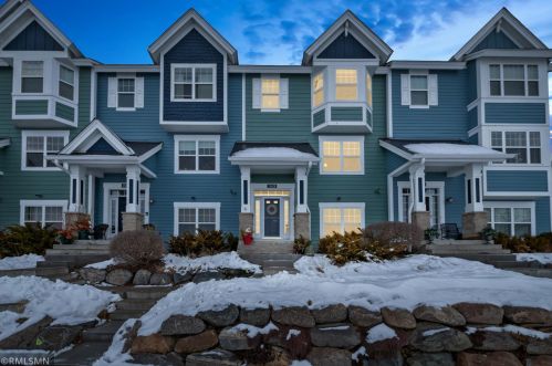 15628 Cobblestone Lake Pkwy, Saint Paul, MN 55124-7829