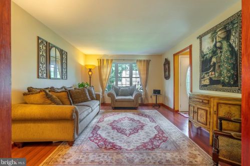 293 Stormfield Dr, Harleysville PA  19438-2330 exterior