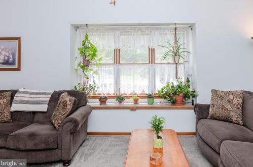 6 Pendleton Dr, Berlin Boro NJ  08009-9672 exterior