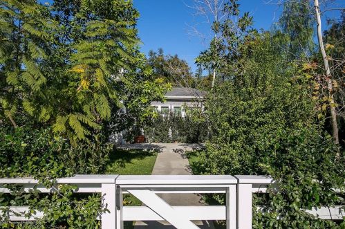 1329 Garden St, Glendale, CA 91201-2715
