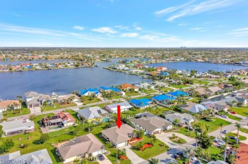 623 52nd St, Cape Coral, FL 33914-6519