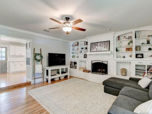 6 Circle Park Ct, Midlothian TX  76063-3210 exterior