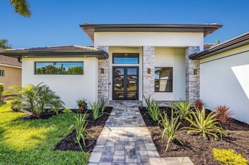 1512 43rd St, Cape Coral, FL 33904-7359