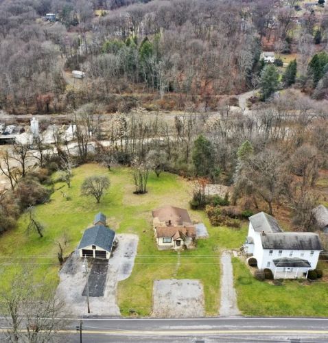 5554 Grubbs Rd, Gibsonia, PA 15044-9769