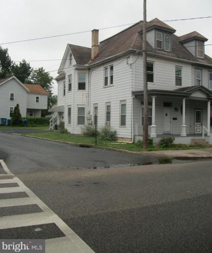 152 2nd St, Highspire, PA 17034-1104