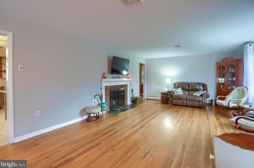 40 Center Dr, Camp Hill PA  17011-7608 exterior