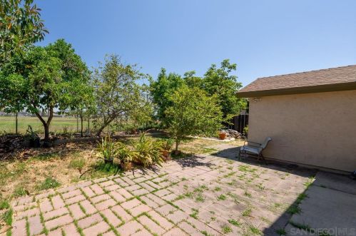 11325 Camarosa Cir, San Diego CA 92126-1621 exterior